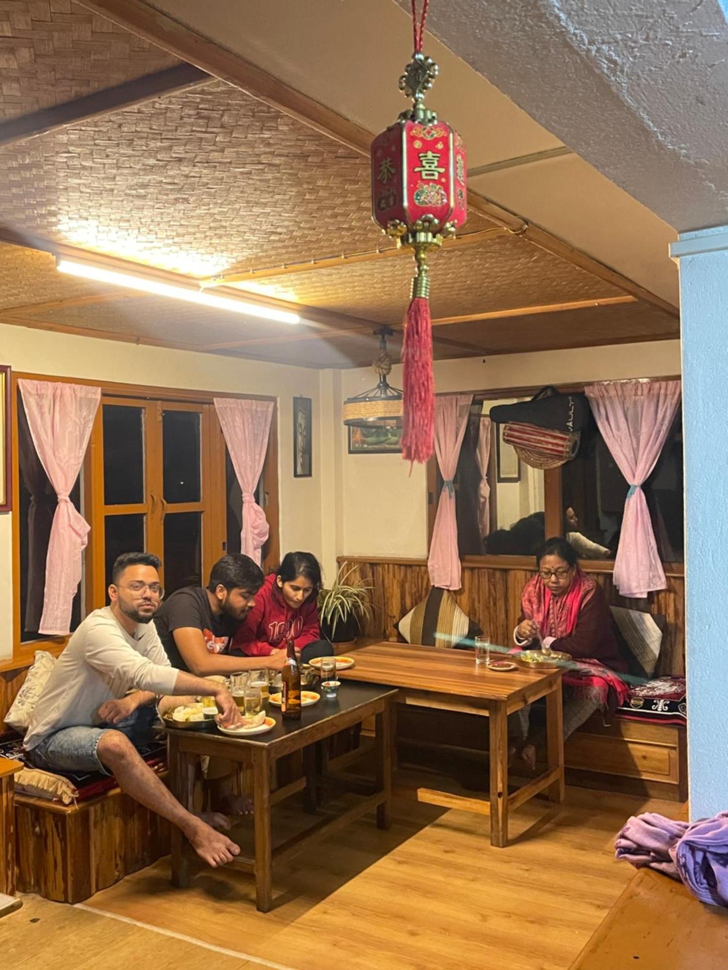 Hostel Wake In Himalayas Pelling Exterior foto