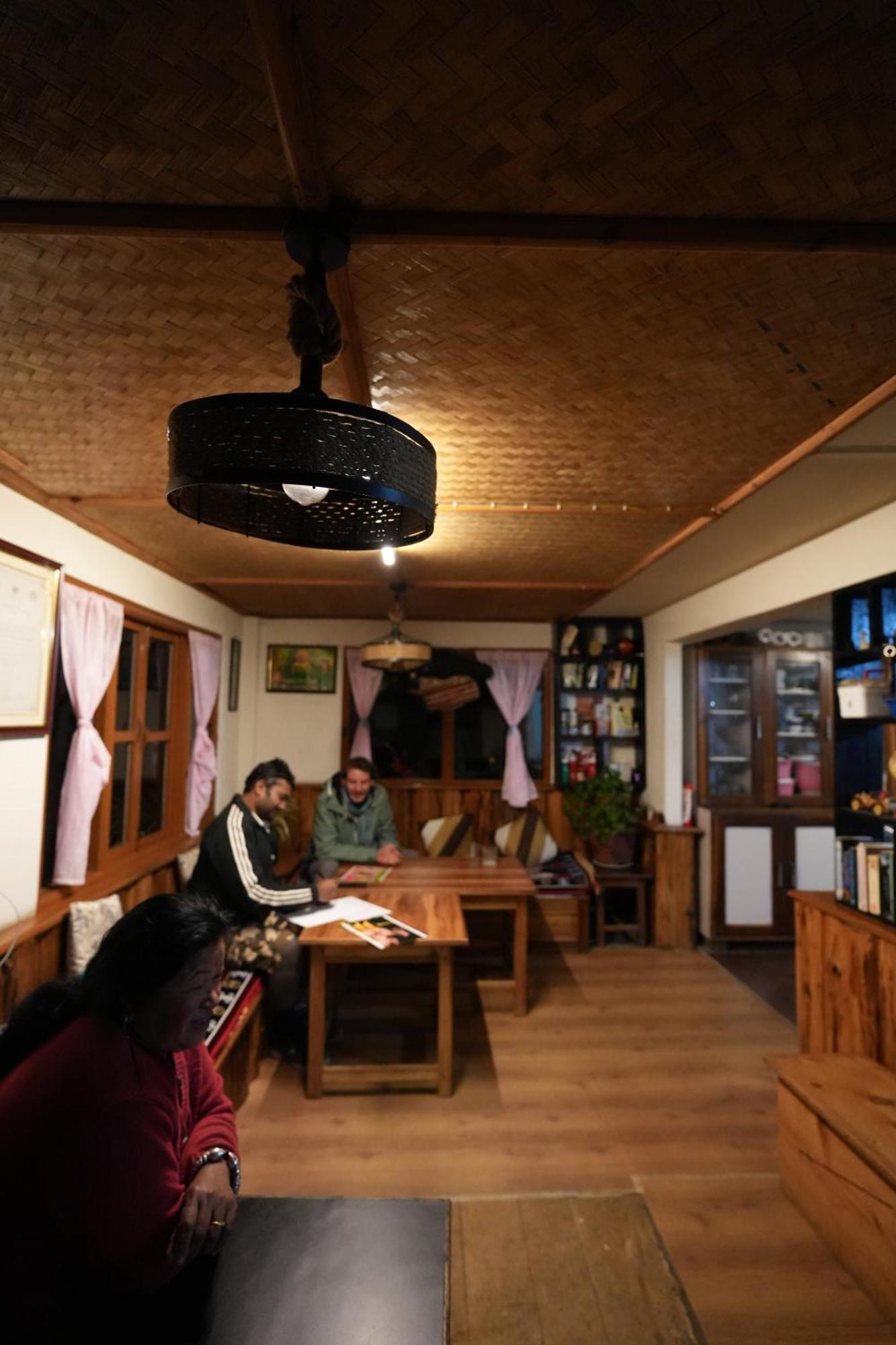 Hostel Wake In Himalayas Pelling Exterior foto